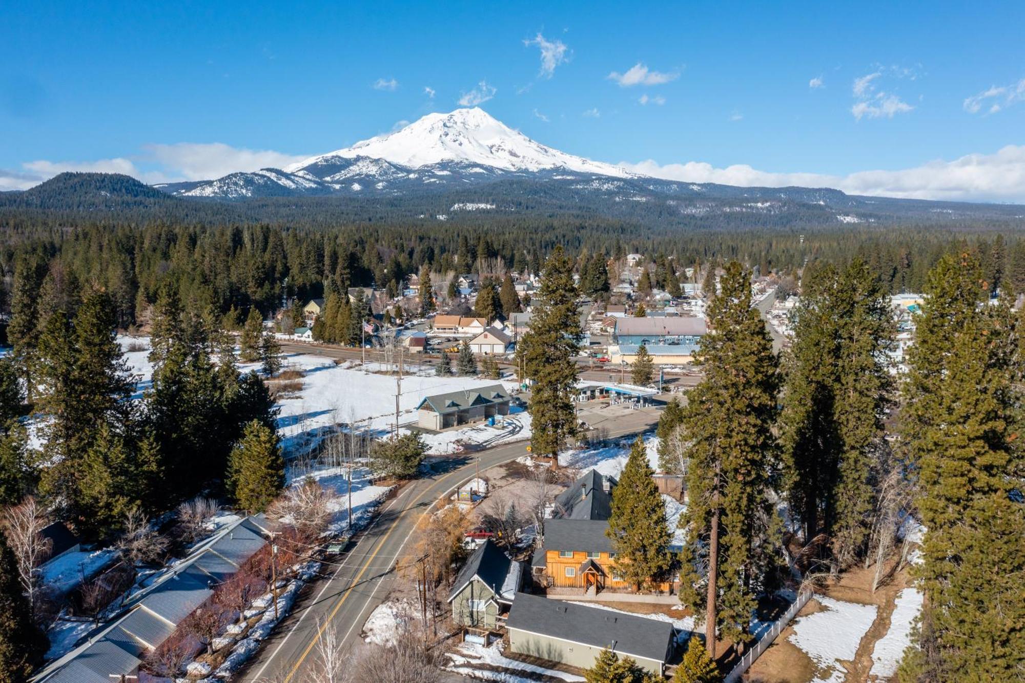 Shasta View Lodge McCloud Esterno foto